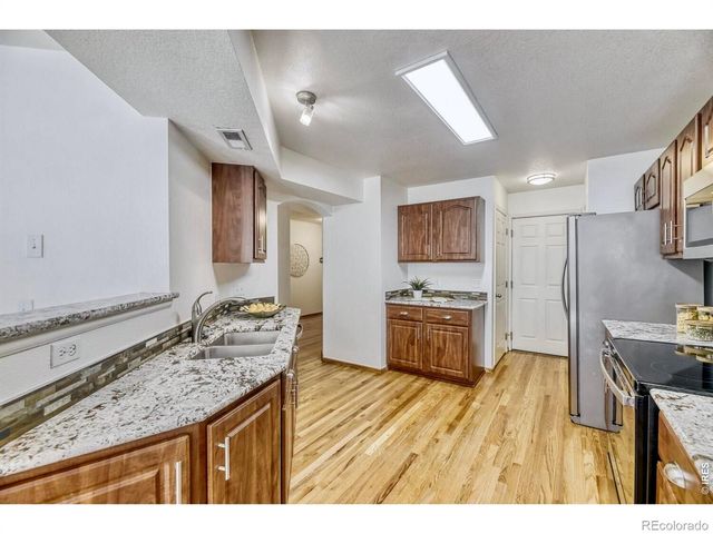 19174 E Wyoming Drive 103, Aurora, CO 80017