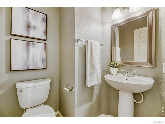 19174 E Wyoming Drive 103, Aurora, CO 80017