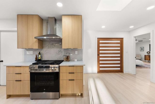 4972 Providence Rd, San Diego, CA 92117