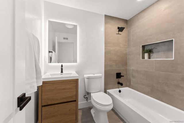 4972 Providence Rd, San Diego, CA 92117