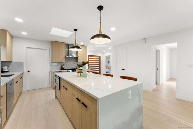 4972 Providence Rd, San Diego, CA 92117