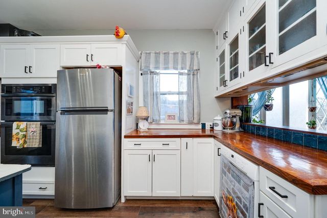 3521 OAK ST, Laureldale, PA 19605