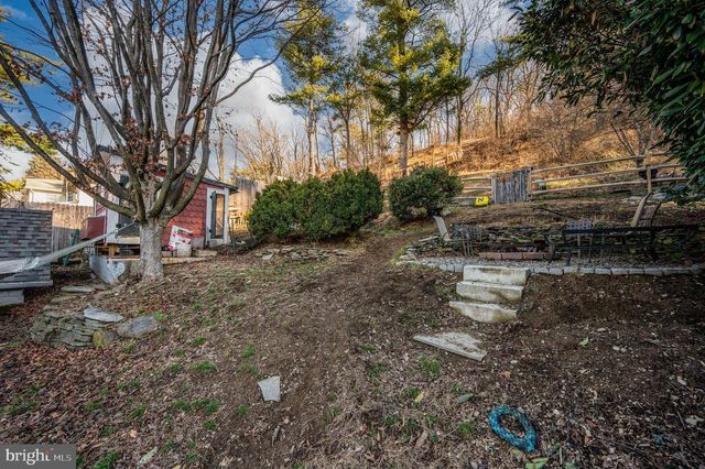 3521 OAK ST, Laureldale, PA 19605