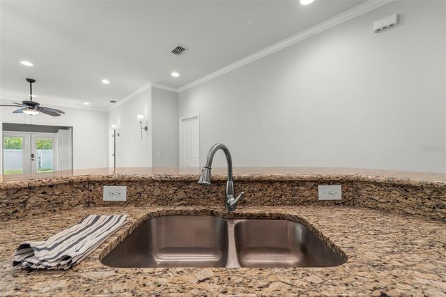 967 49TH AVENUE N, St Petersburg, FL 33703