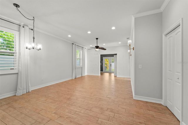 967 49TH AVENUE N, St Petersburg, FL 33703