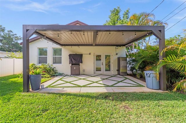 967 49TH AVENUE N, St Petersburg, FL 33703