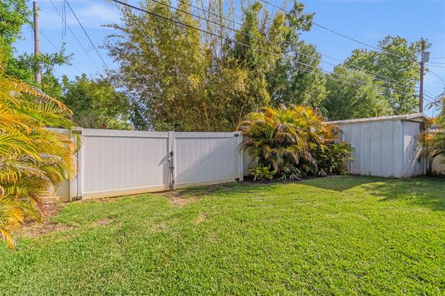 967 49TH AVENUE N, St Petersburg, FL 33703