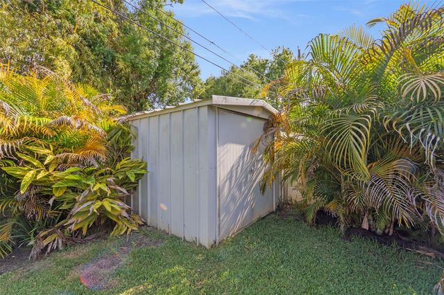 967 49TH AVENUE N, St Petersburg, FL 33703