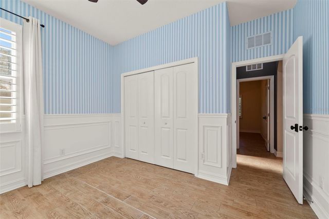 967 49TH AVENUE N, St Petersburg, FL 33703