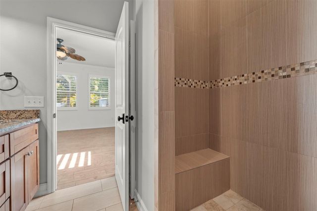 967 49TH AVENUE N, St Petersburg, FL 33703