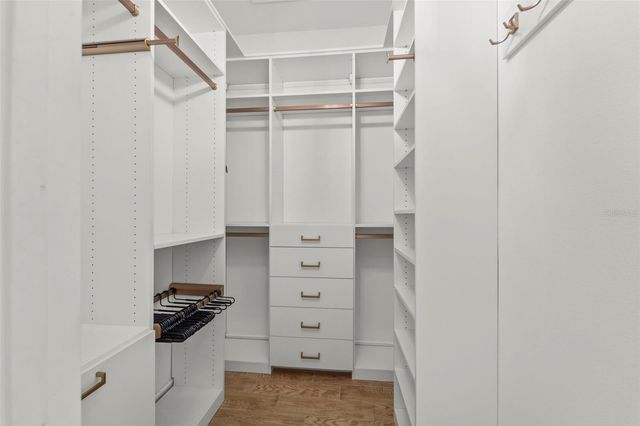 967 49TH AVENUE N, St Petersburg, FL 33703