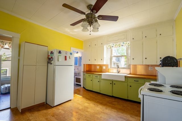 6 Center Street, South Hadley, MA 01075