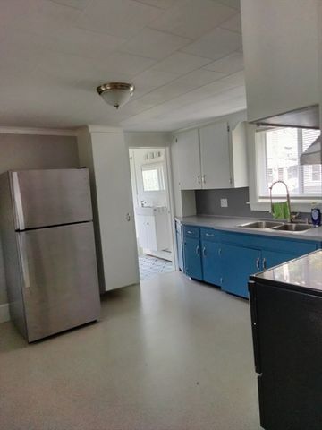 6 Center Street, South Hadley, MA 01075
