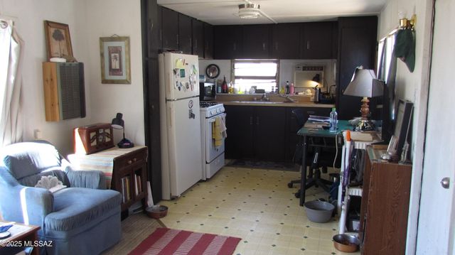 162 W Flint Street, Benson, AZ 85602