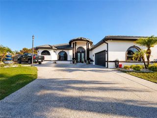 1204 E 4th ST, Lehigh Acres, FL 33936