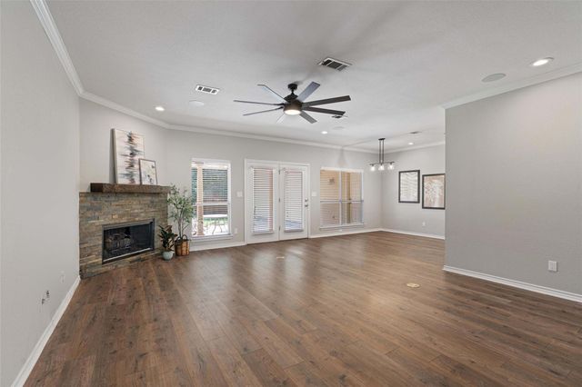 129 Brentwood DR, Georgetown, TX 78628