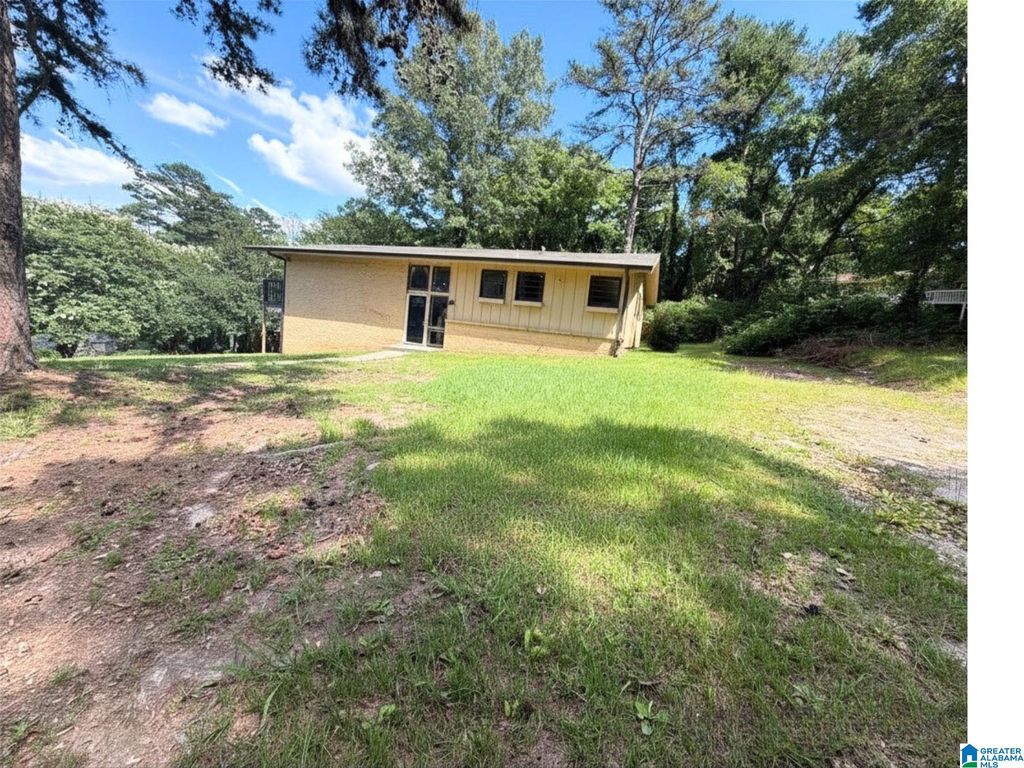 2705 4TH PLACE NW, Center Point, AL 35215