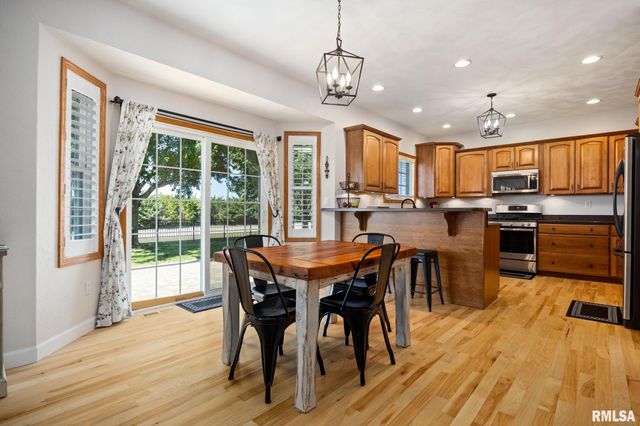 1609 FIELDSTONE Court, Chillicothe, IL 61523