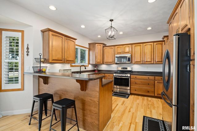 1609 FIELDSTONE Court, Chillicothe, IL 61523