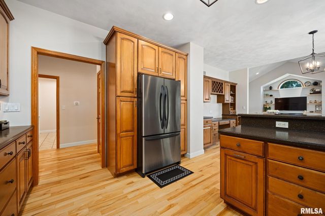 1609 FIELDSTONE Court, Chillicothe, IL 61523