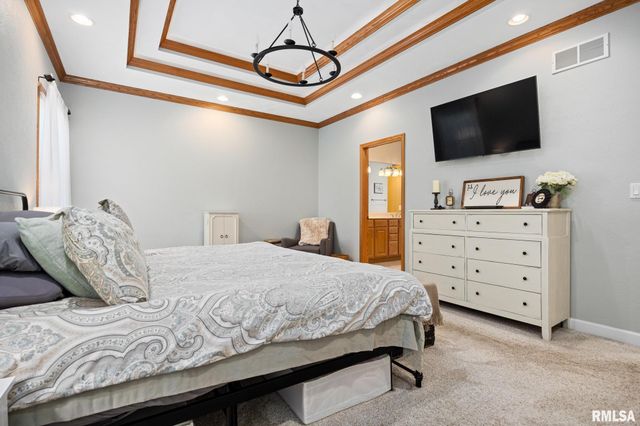 1609 FIELDSTONE Court, Chillicothe, IL 61523