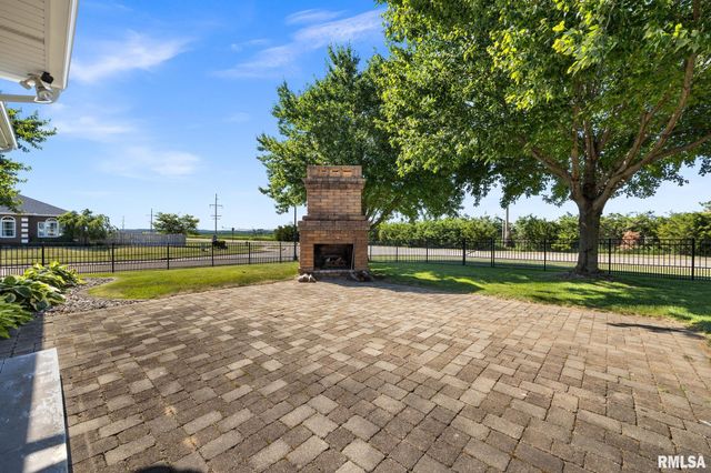 1609 FIELDSTONE Court, Chillicothe, IL 61523
