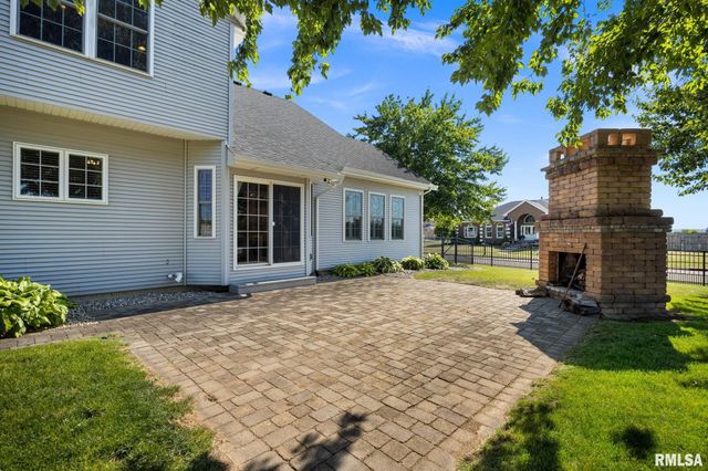1609 FIELDSTONE Court, Chillicothe, IL 61523