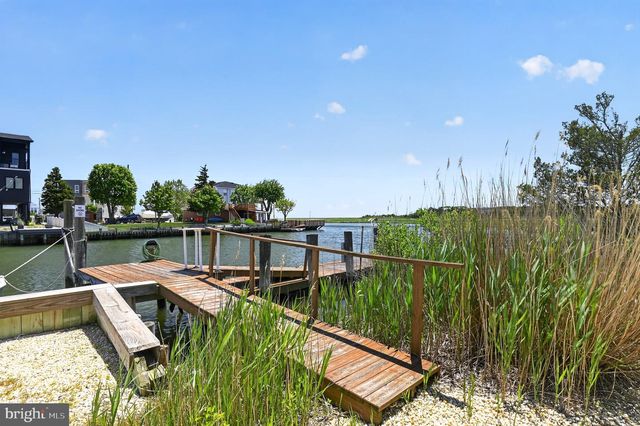 1155 RADIO RD, Tuckerton, NJ 08087