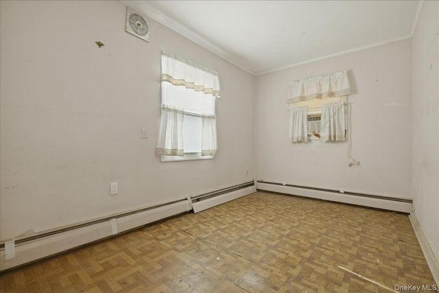 24 Crag Lane, Levittown, NY 11756