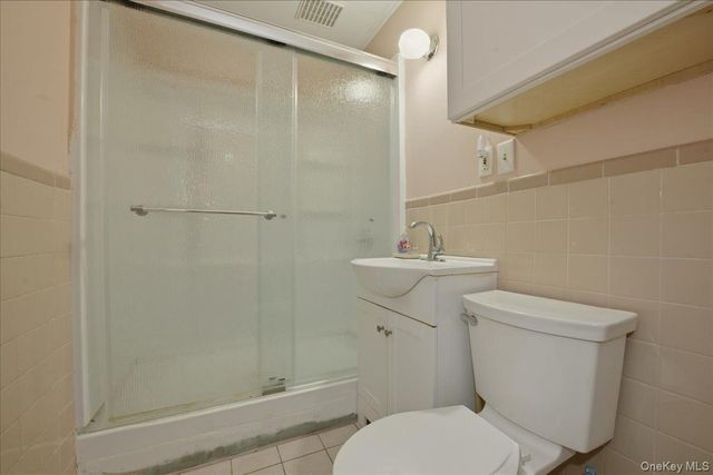 24 Crag Lane, Levittown, NY 11756