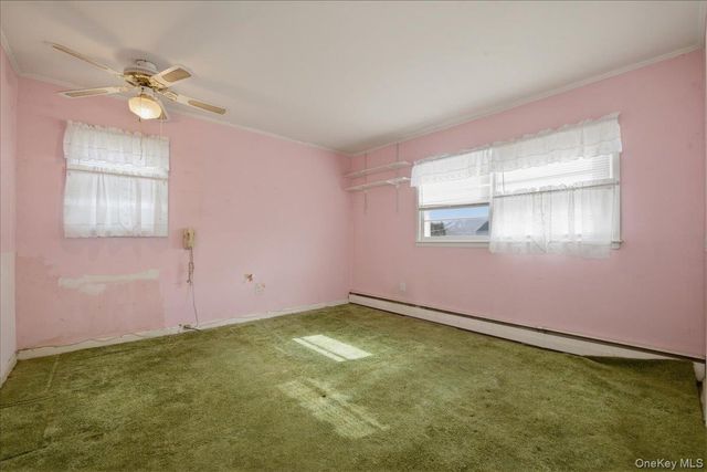 24 Crag Lane, Levittown, NY 11756