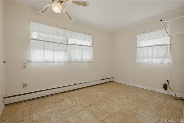 24 Crag Lane, Levittown, NY 11756