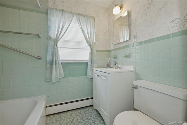 24 Crag Lane, Levittown, NY 11756