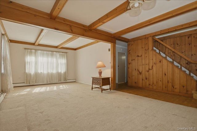 24 Crag Lane, Levittown, NY 11756