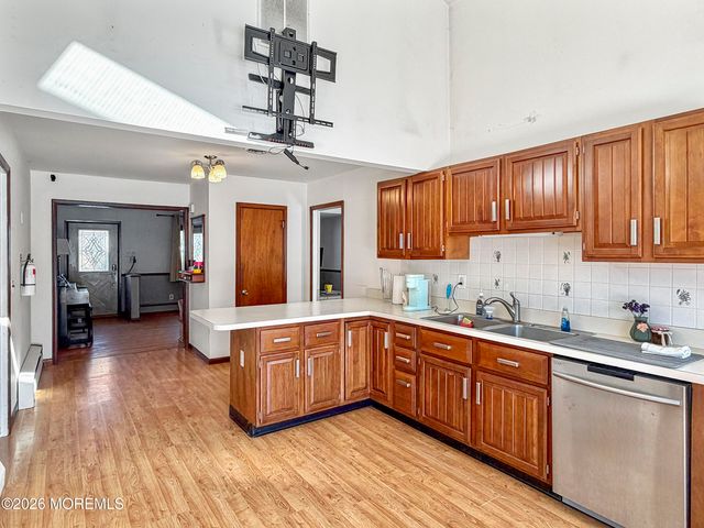 53 N Lakeside Avenue, Jackson, NJ 08527