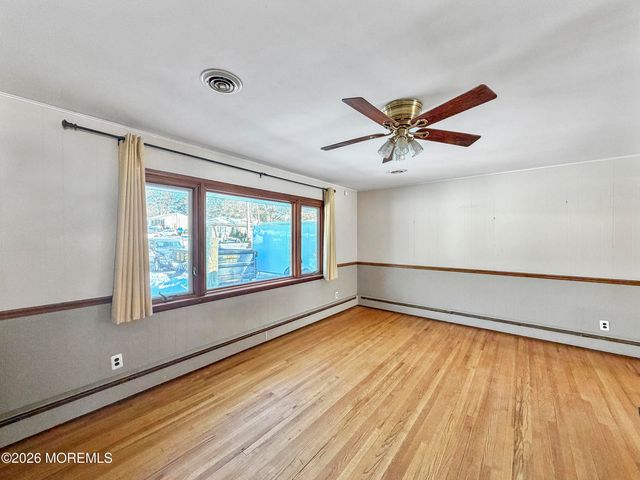 53 N Lakeside Avenue, Jackson, NJ 08527