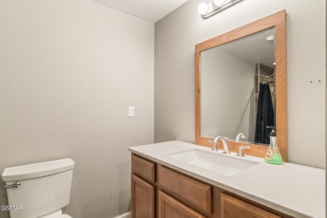 1479 Wendron Moors Drive, Sevierville, TN 37862