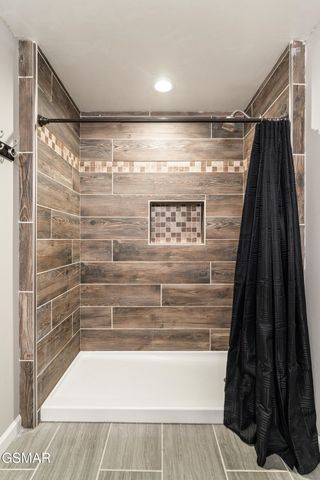 1479 Wendron Moors Drive, Sevierville, TN 37862