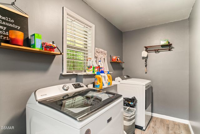 1479 Wendron Moors Drive, Sevierville, TN 37862