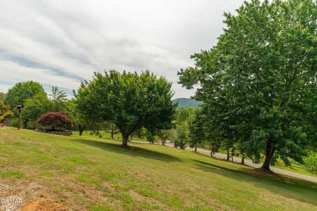 1479 Wendron Moors Drive, Sevierville, TN 37862