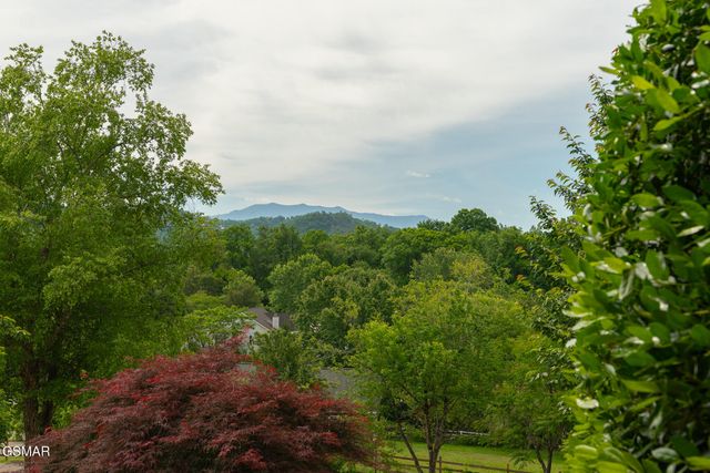 1479 Wendron Moors Drive, Sevierville, TN 37862