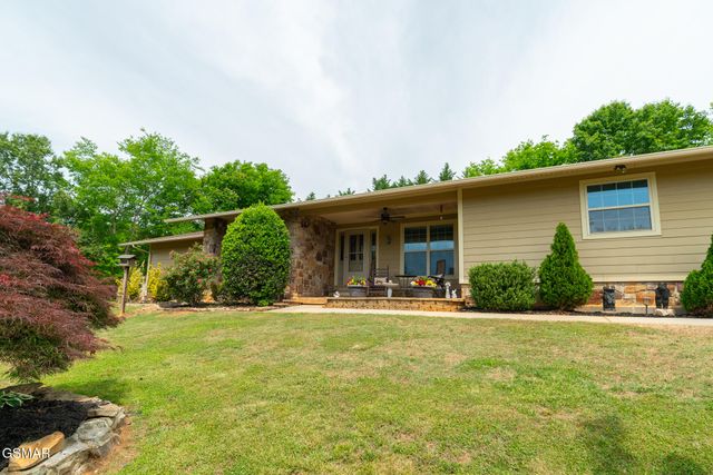 1479 Wendron Moors Drive, Sevierville, TN 37862