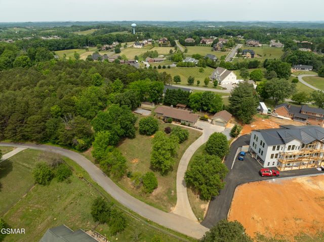 1479 Wendron Moors Drive, Sevierville, TN 37862