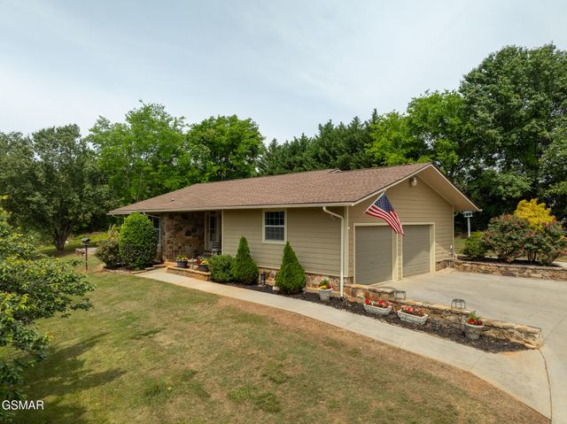 1479 Wendron Moors Drive, Sevierville, TN 37862