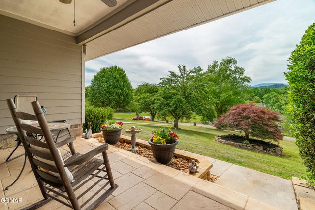 1479 Wendron Moors Drive, Sevierville, TN 37862