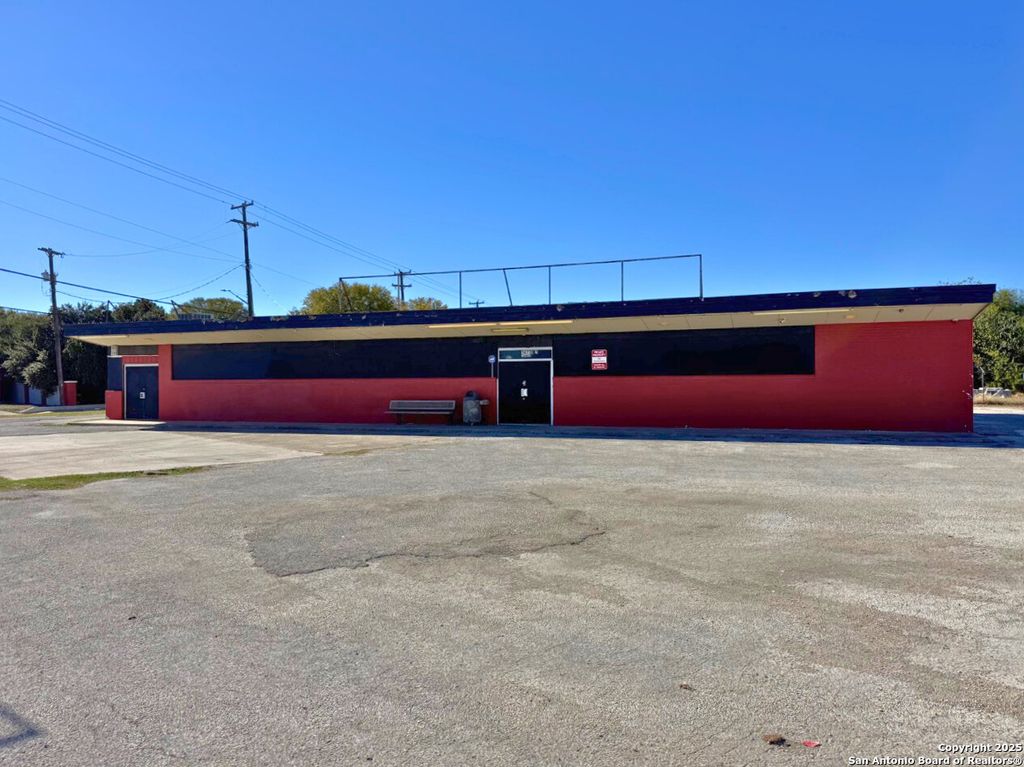 2423 Jamar St, San Antonio, TX 78226