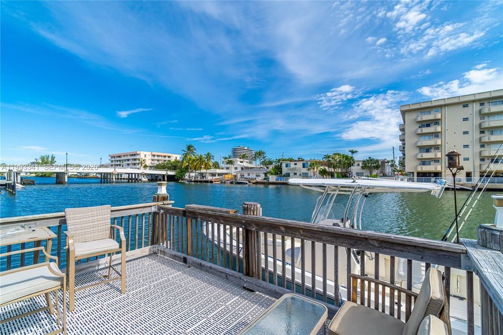 Image 23 of property listing at 8335 E Crespi Blvd 4, Miami Beach, FL 33141