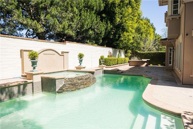 32 Gleneagles Drive, Newport Beach, CA 92660