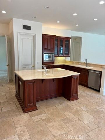 32 Gleneagles Drive, Newport Beach, CA 92660