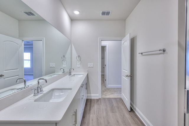 1250 Bluffton Cir, Clarksville, TN 37043